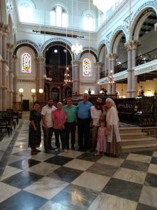 The first shabbat in Kolkata, with Rabbi Joel and Rabbi Goldschmidt and his family.